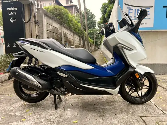 Honda Forza 300